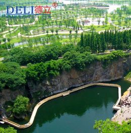 建水上浮橋多少錢？浮橋廠家哪家好？德立為您解答